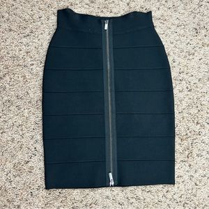 Bcbg Maxazria Black Bandage skirt with Gold Zipper Size xsmall.